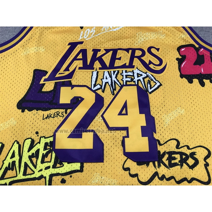 Camiseta Los Angeles Lakers Kobe Bryant #24 Slap Sticker Mitchell & Ness 1996-97 Amarillo